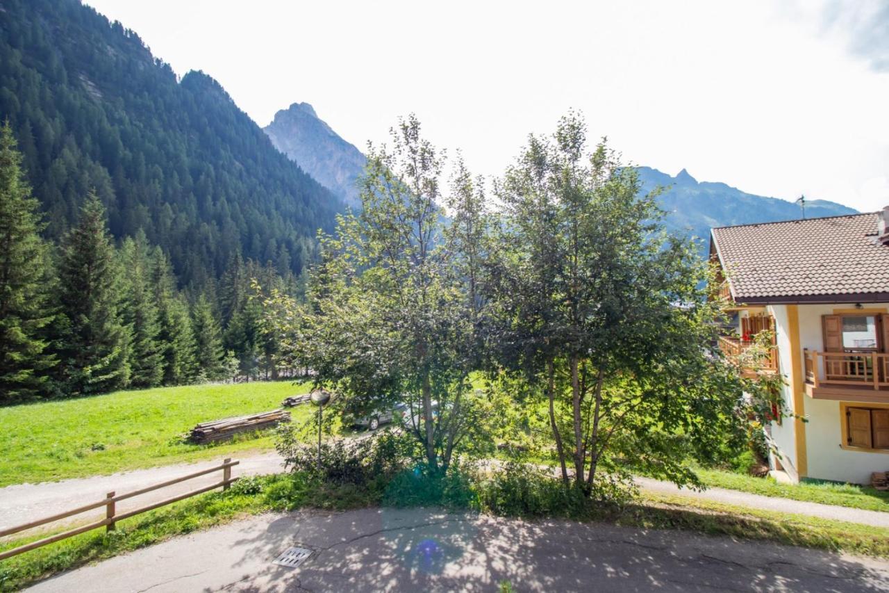 A Un Passo Dagli Impianti - Penia Di Canazei Kültér fotó